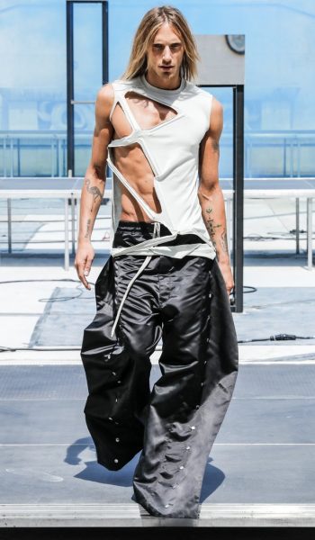 collections_cover_Rick_Owens_SS19_Men_look_02