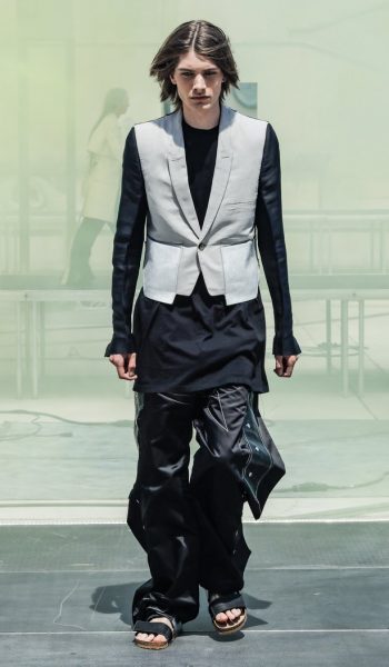 collections_cover_Rick_Owens_SS19_Men_look_18