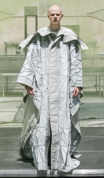 collections_cover_Rick_Owens_SS19_Men_look_25